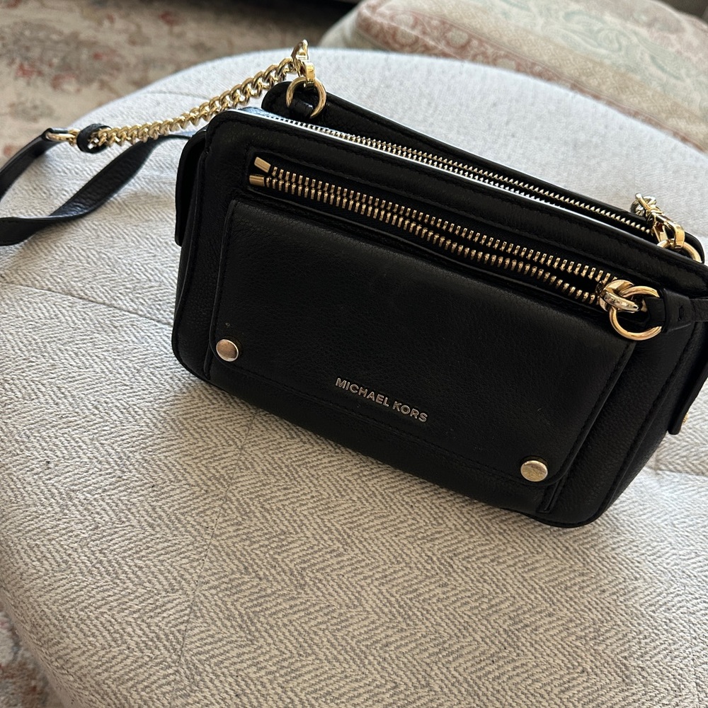 Michael kors crossbody
